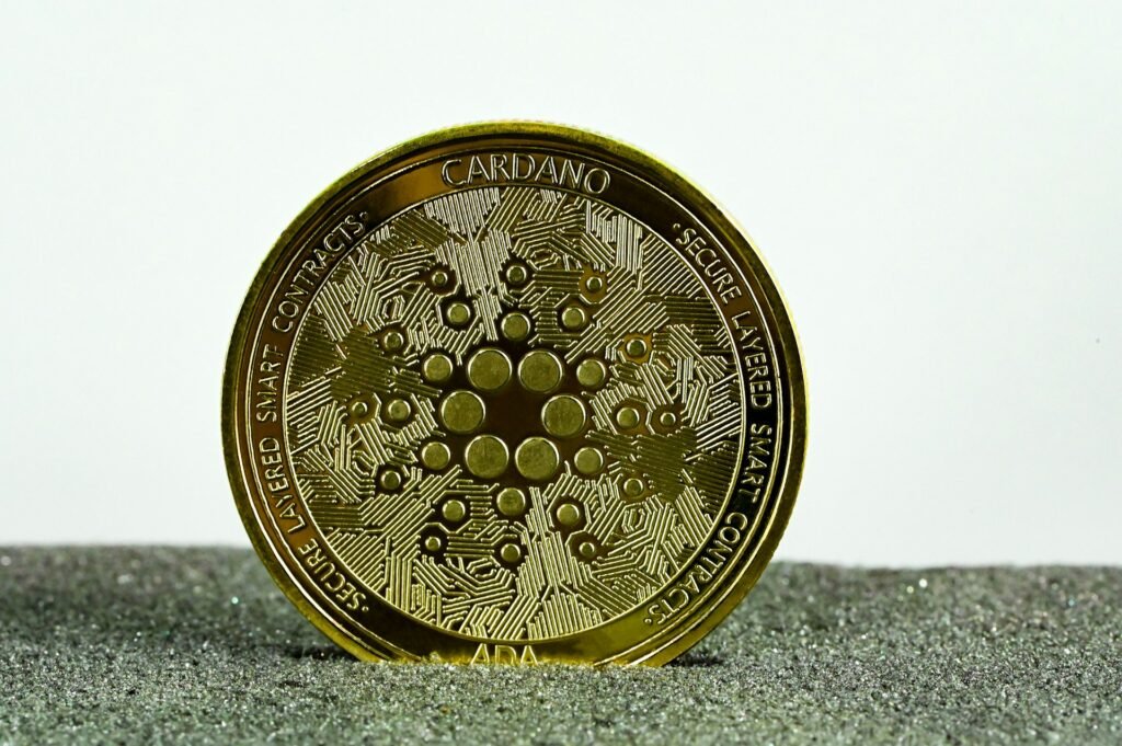 Cardano Reclaims Top 10 Crypto Spot, Analysts Set New Targets