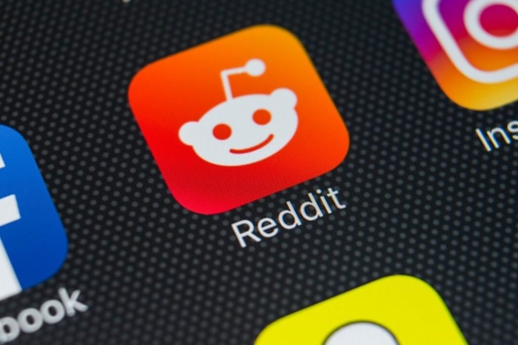 Reddit Offloads Majority of Bitcoin and Ethereum Holdings in Q3, Missing October's Price Surge